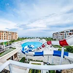 Premier Fort Beach Resort 